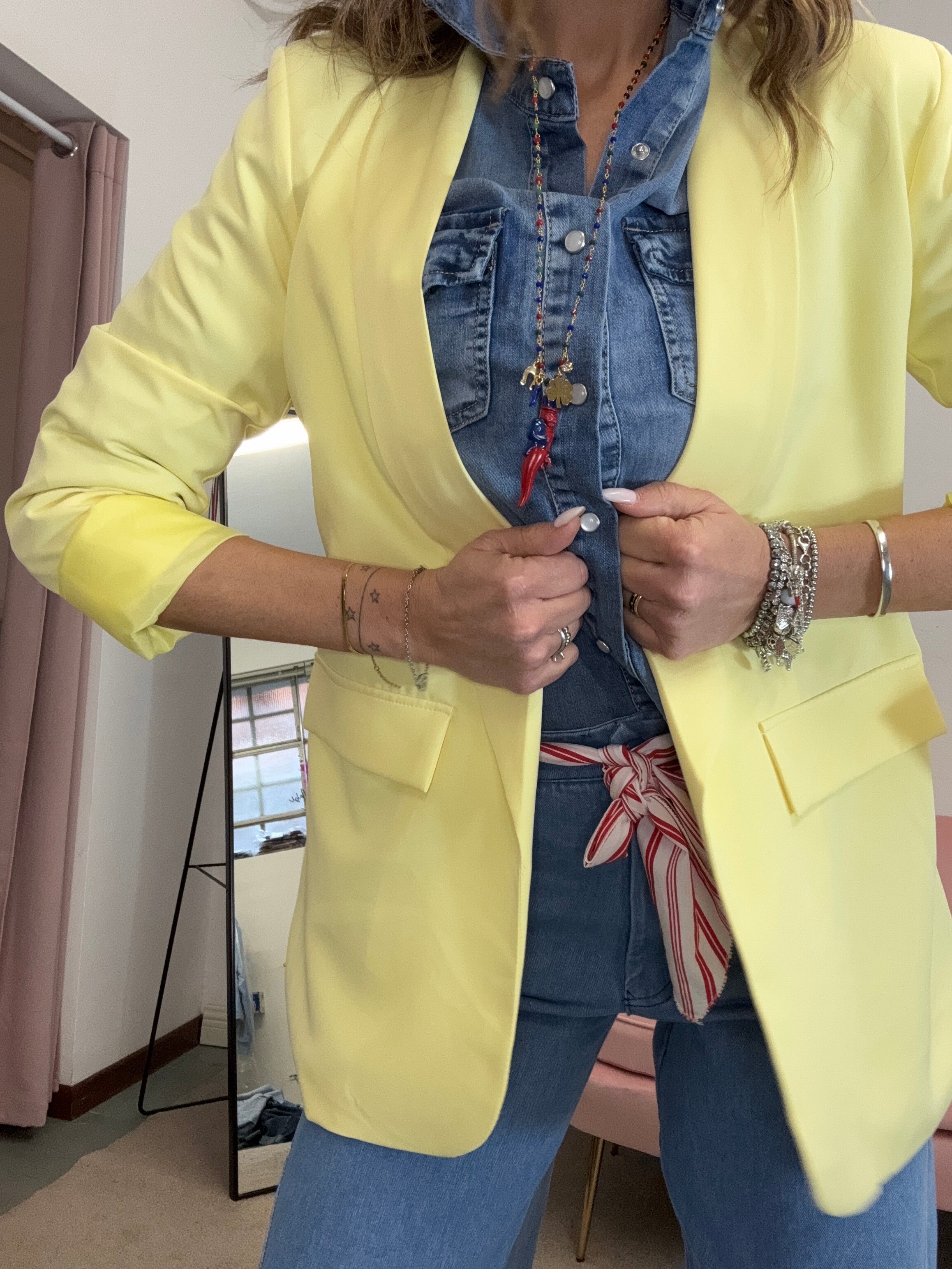 La giacca foderata senza bottoni