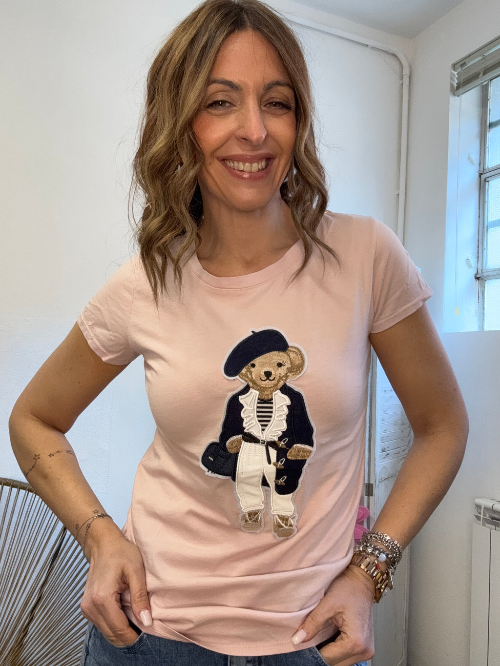 La t-shirt con L orsetto