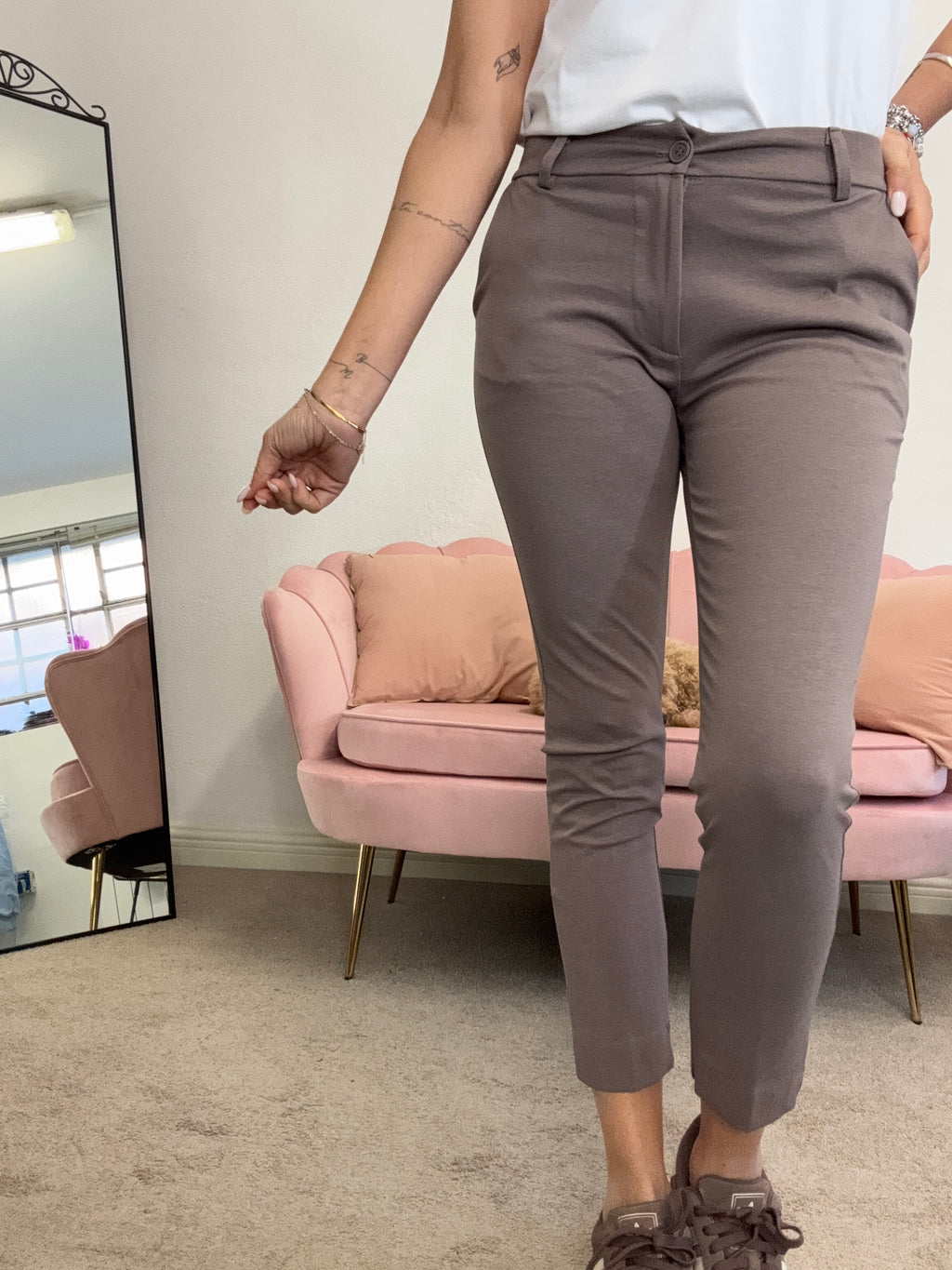 Il pantalone sigaretta punto Milano