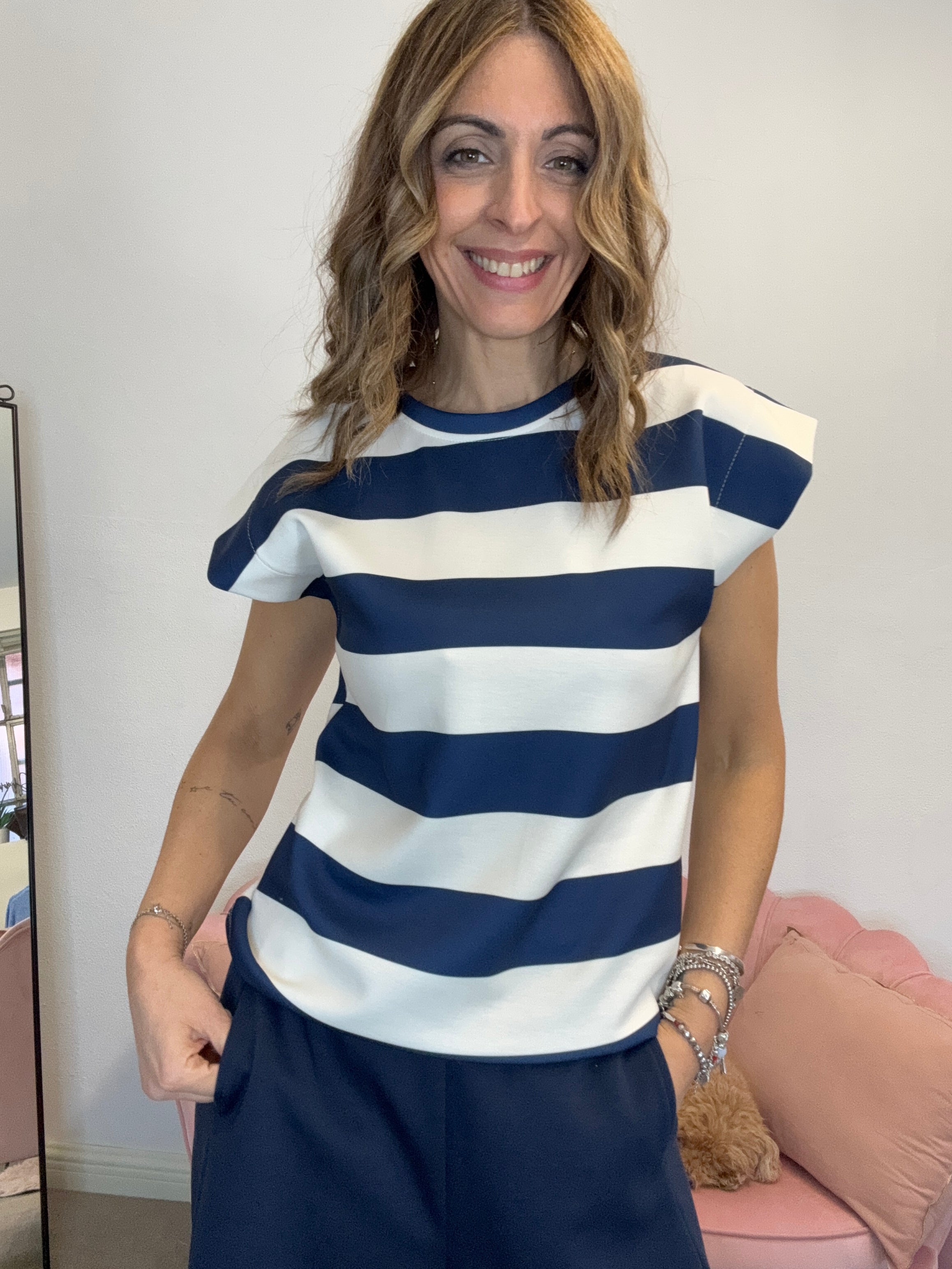 La maglie con le alette a righe