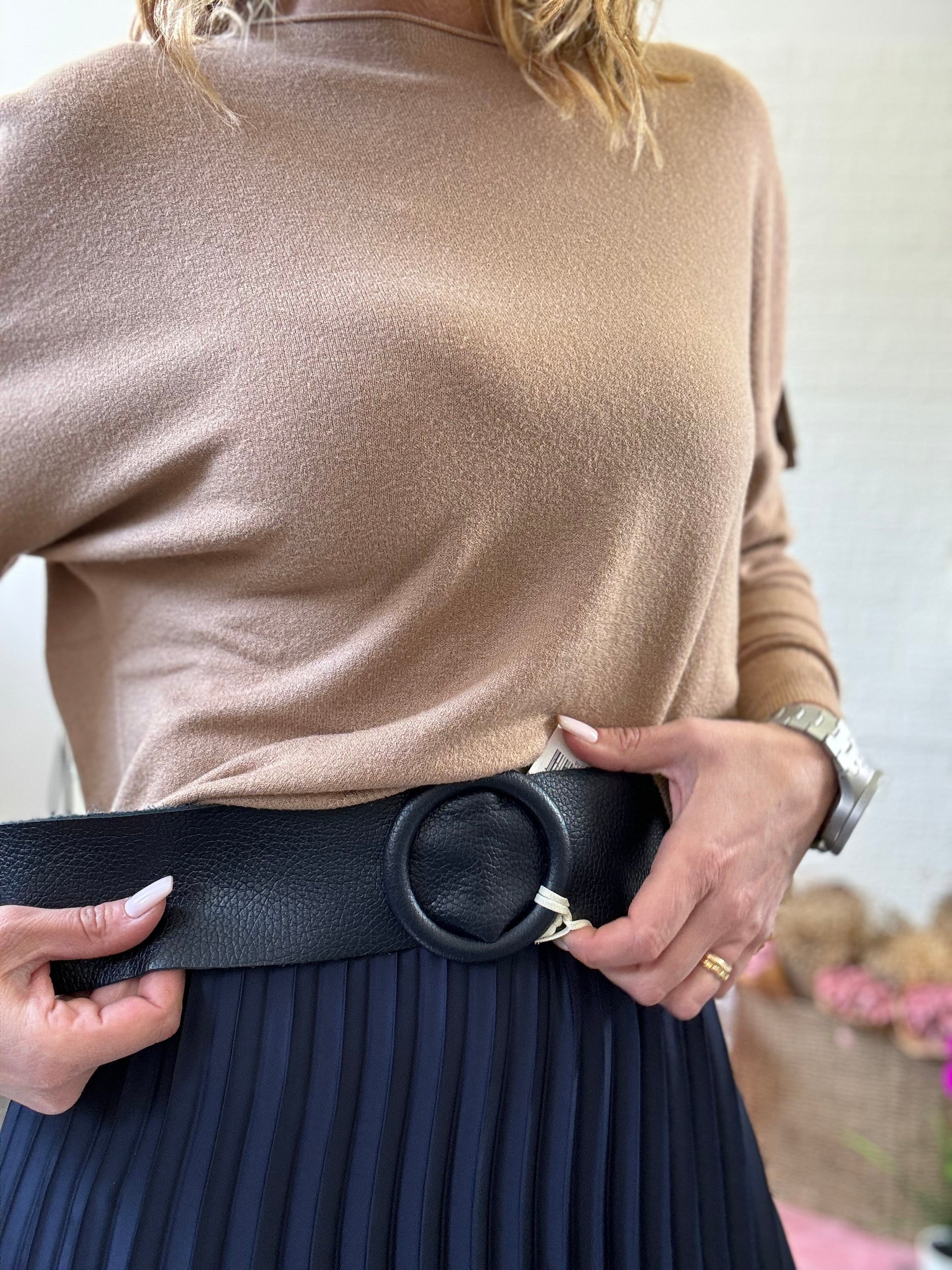 Cintura senza passanti di pelle con la fibia tonda � shoppaconmabi