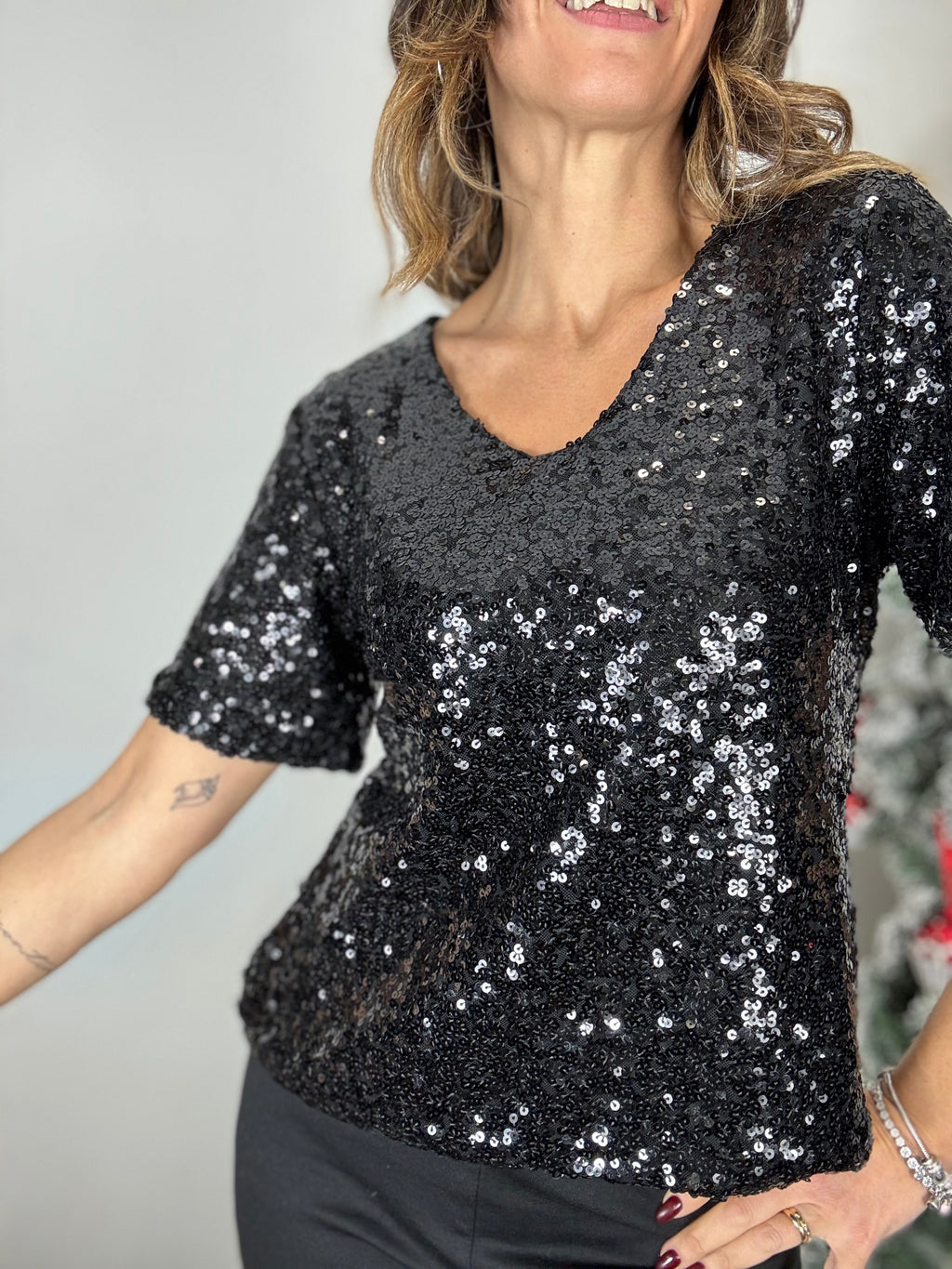 La t-shirt paillettes in tanti colori