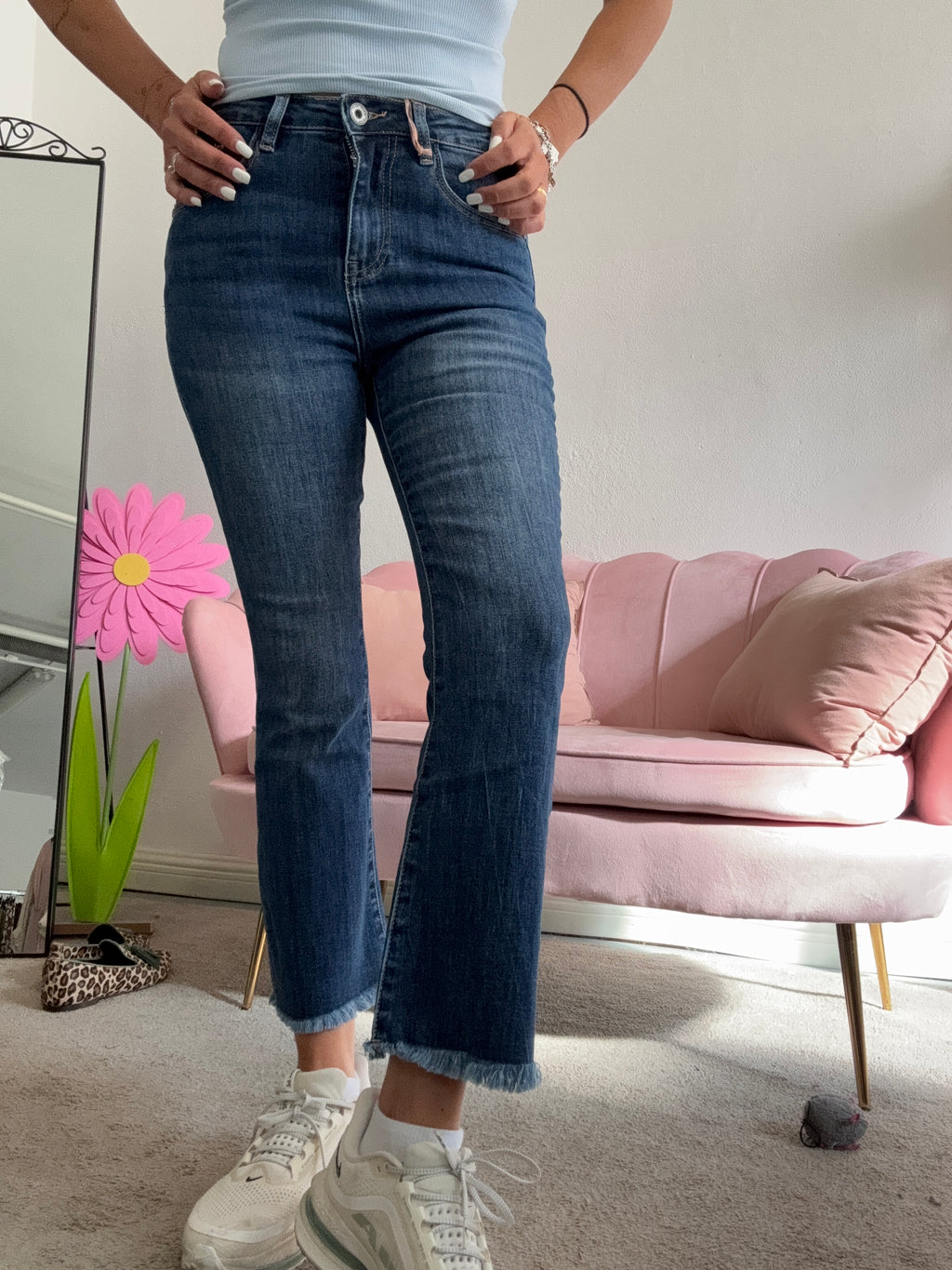 Il jeans trombetta frangette