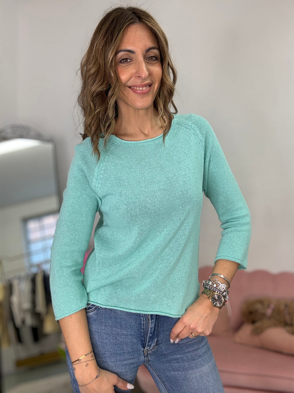 Il pull di cotone con gli spacchetti