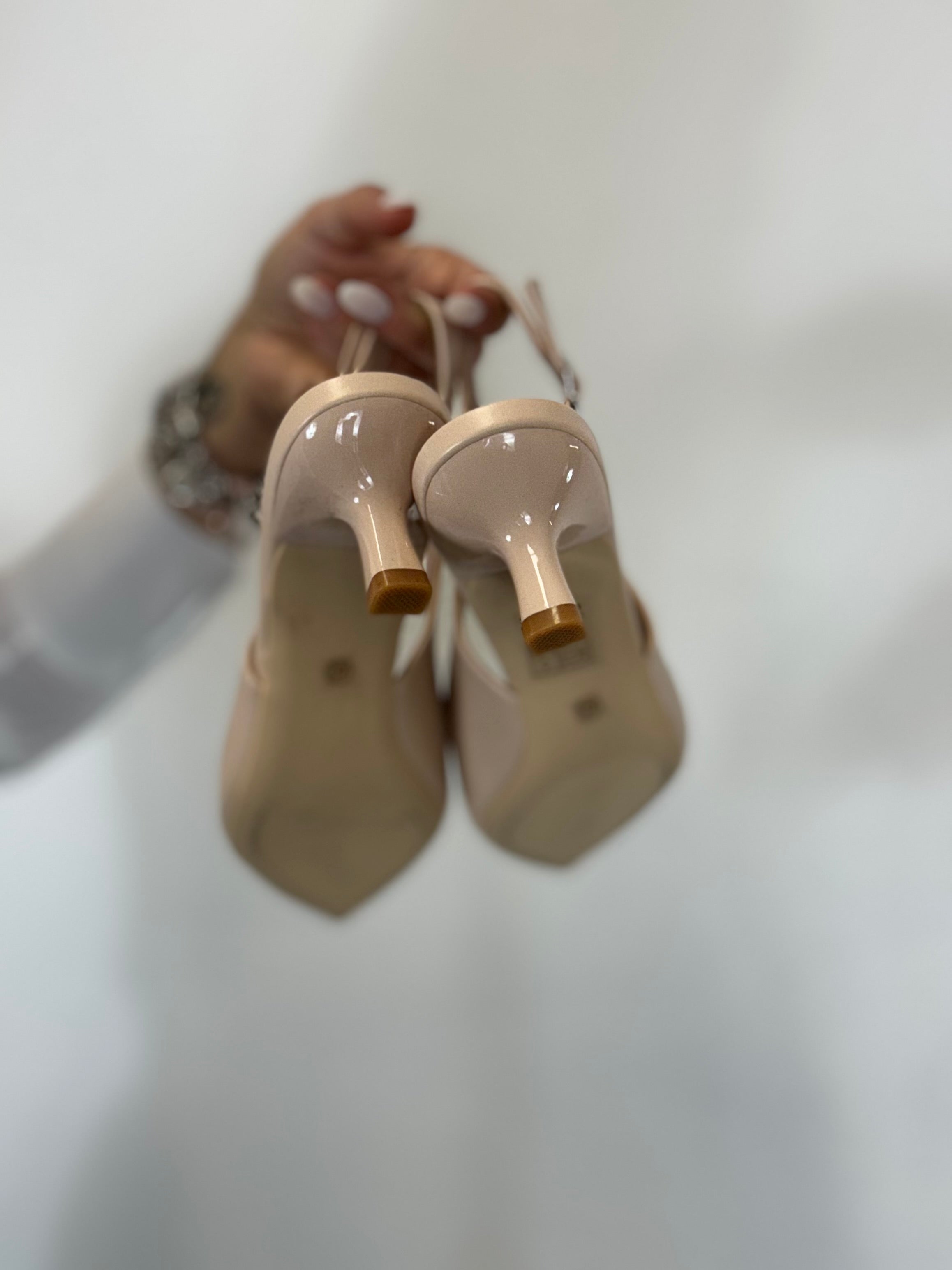 La décolleté con il tacco basso