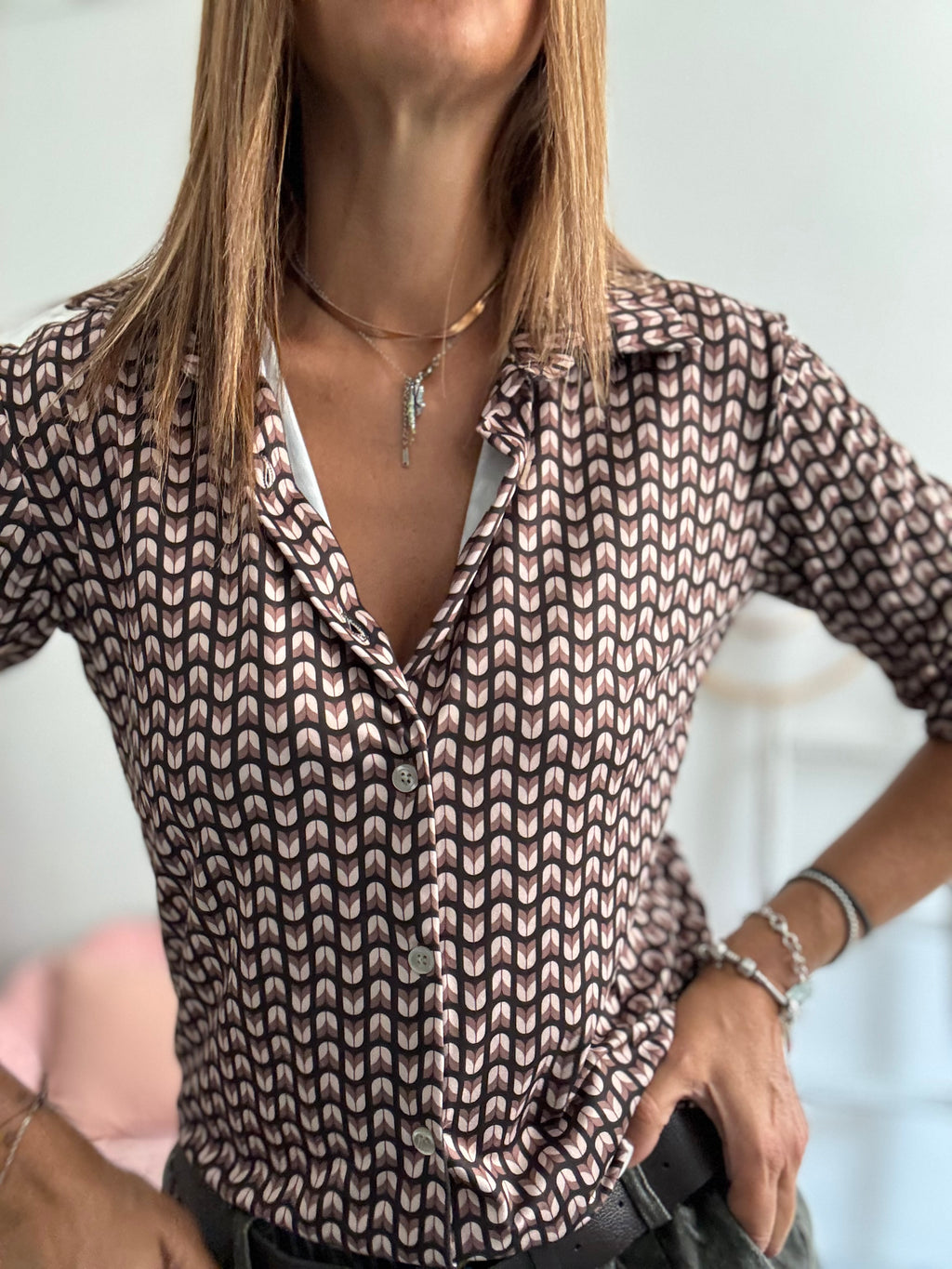 La camicia in maglina