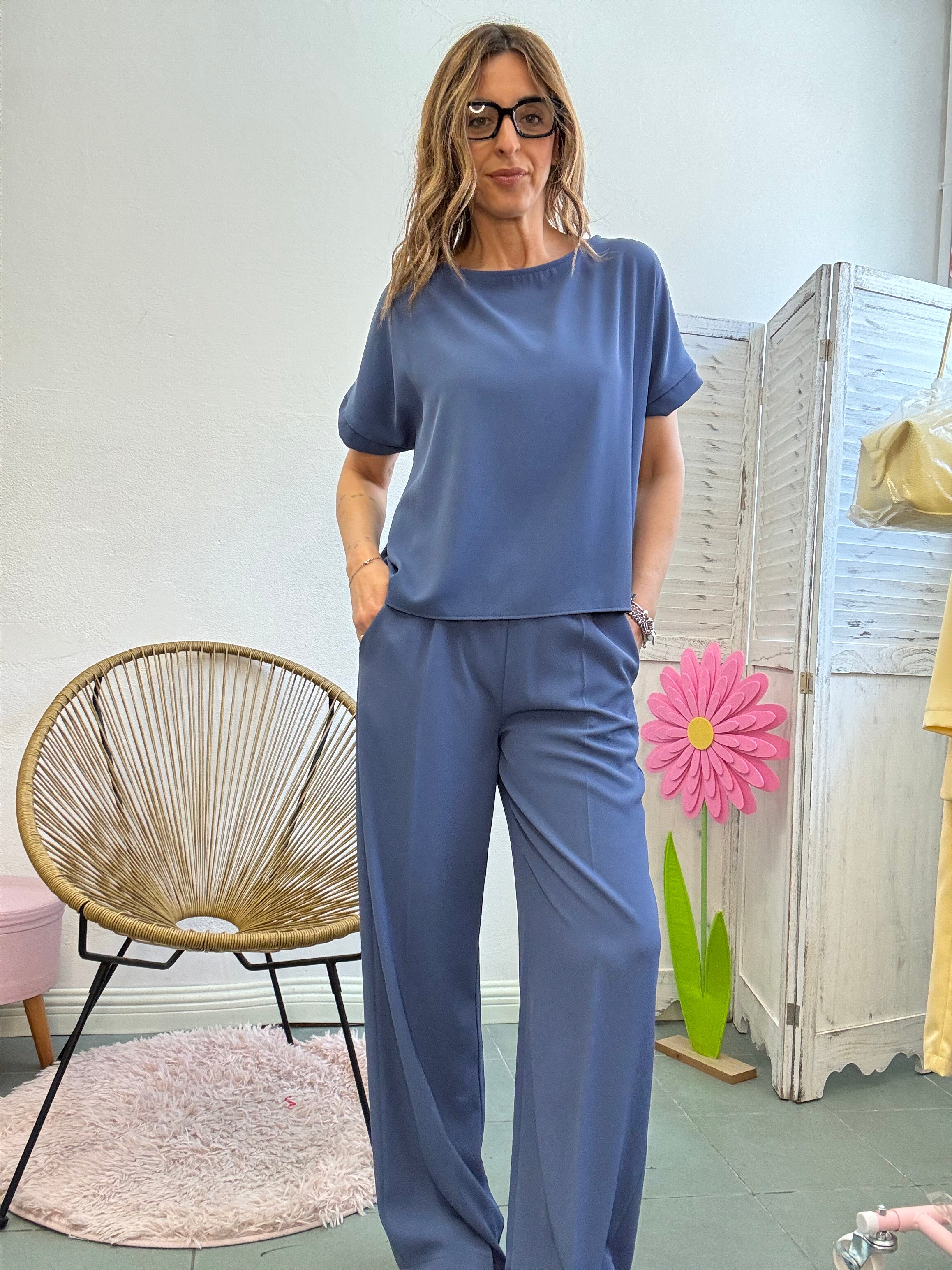 Il completo stupendo con la blusa