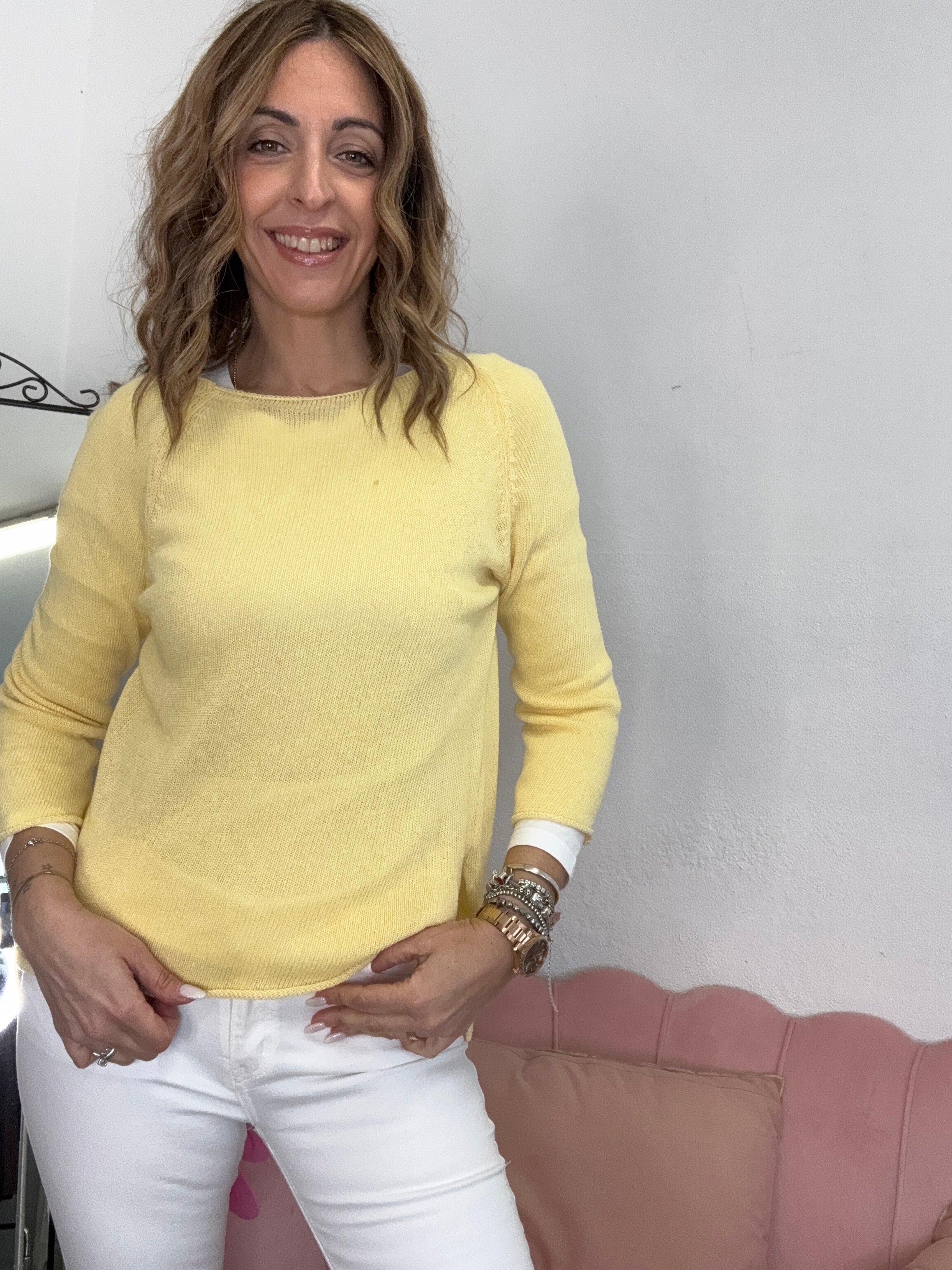 Il pull di cotone con gli spacchetti