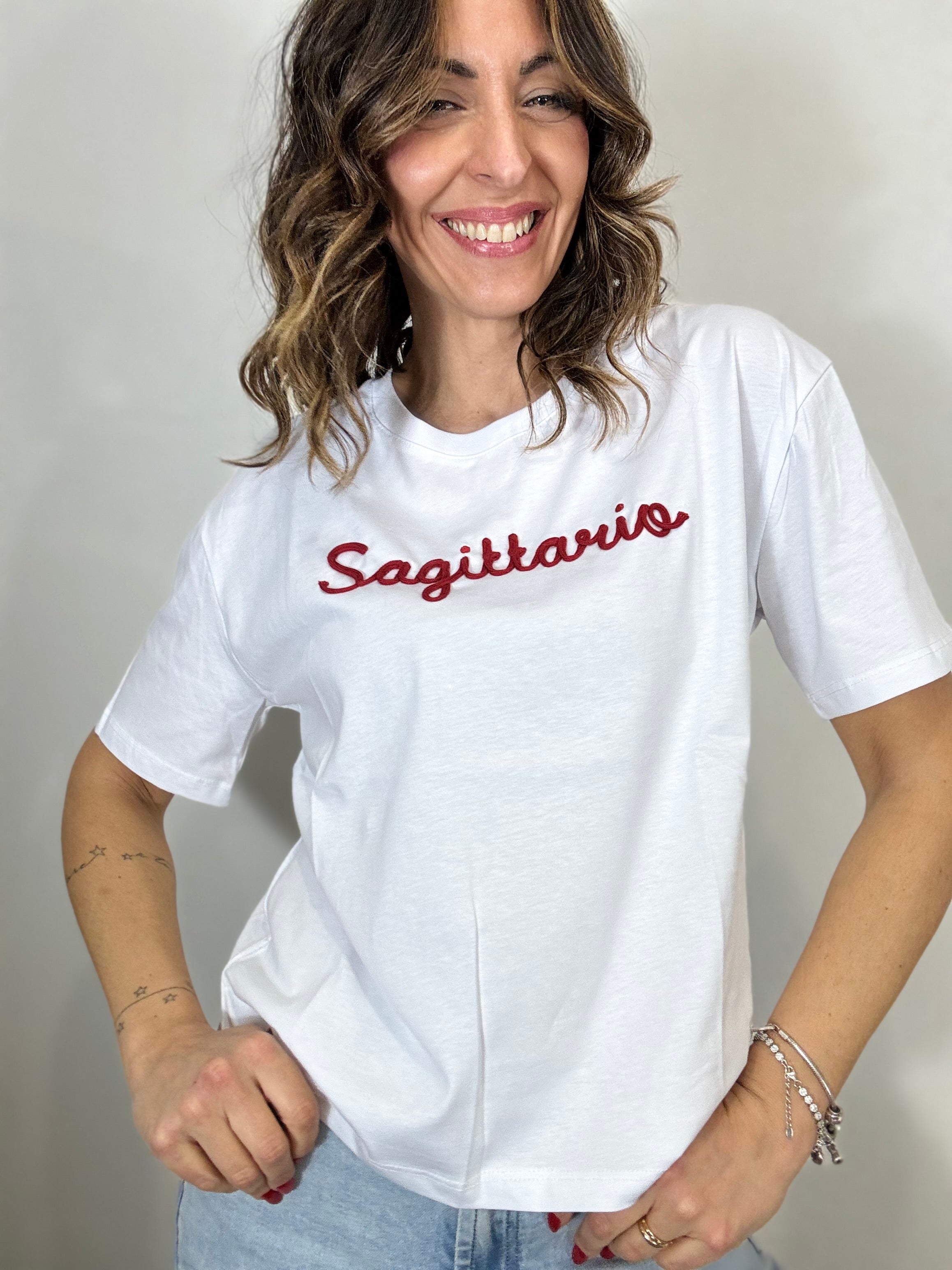 La T shirt LUMINA coi segni zodiacali