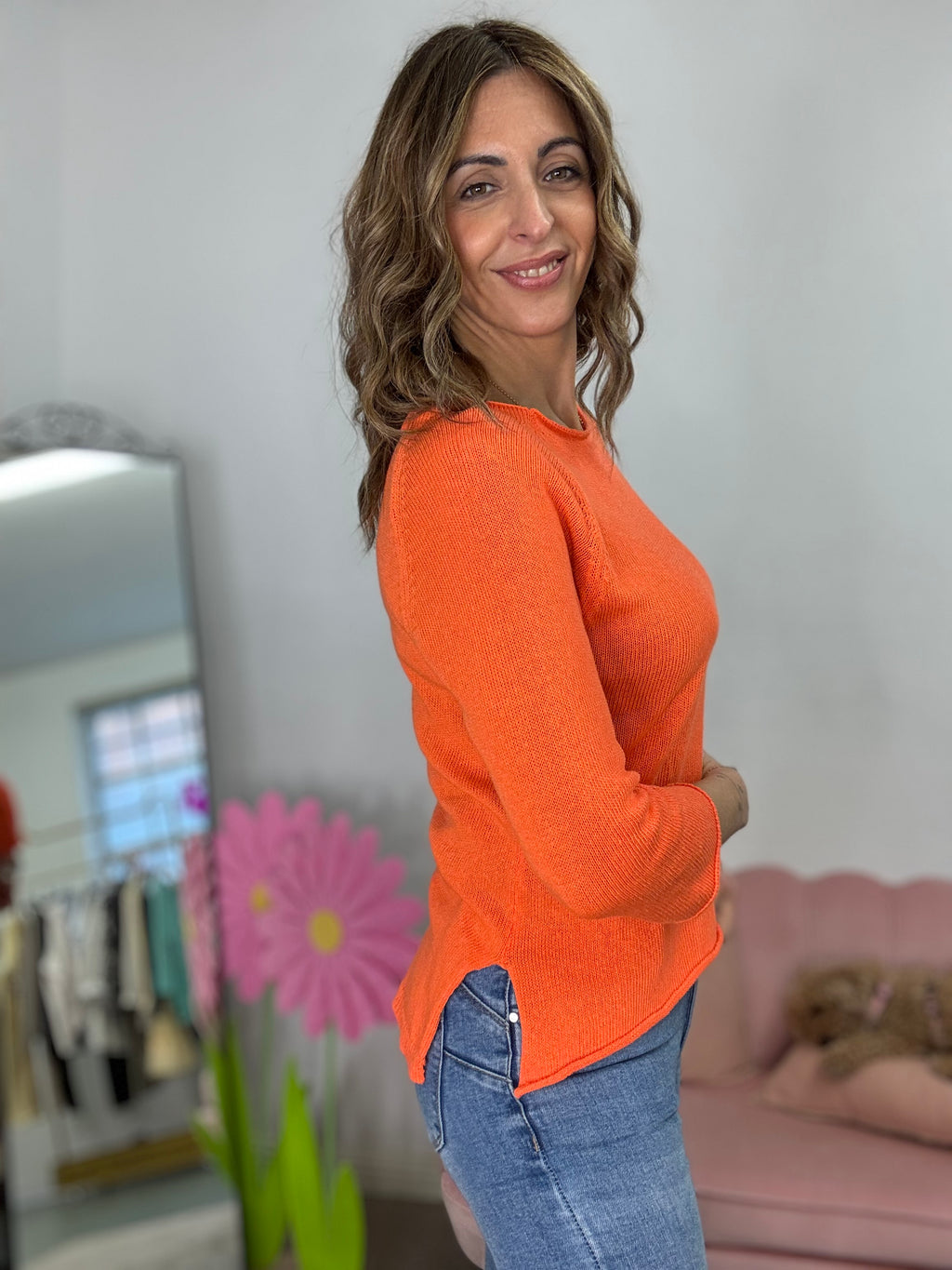 Il pull di cotone con gli spacchetti