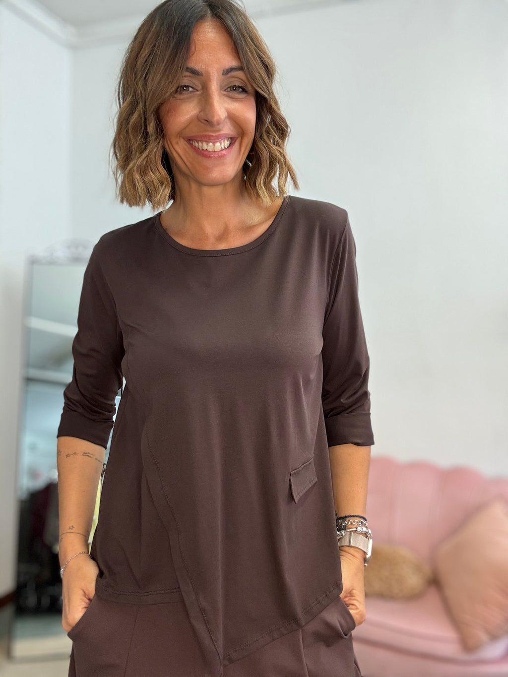 La t-shirt dal taglio irregolare
