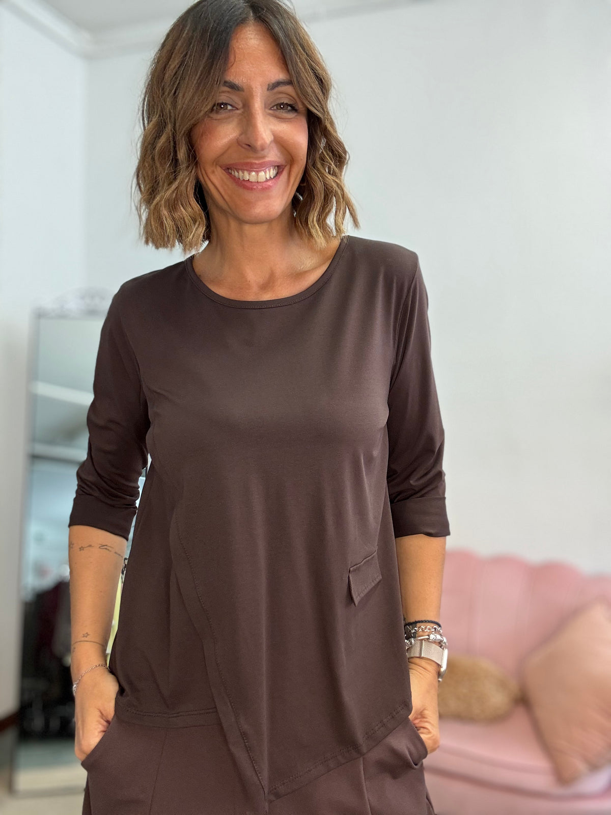 La t-shirt dal taglio irregolare