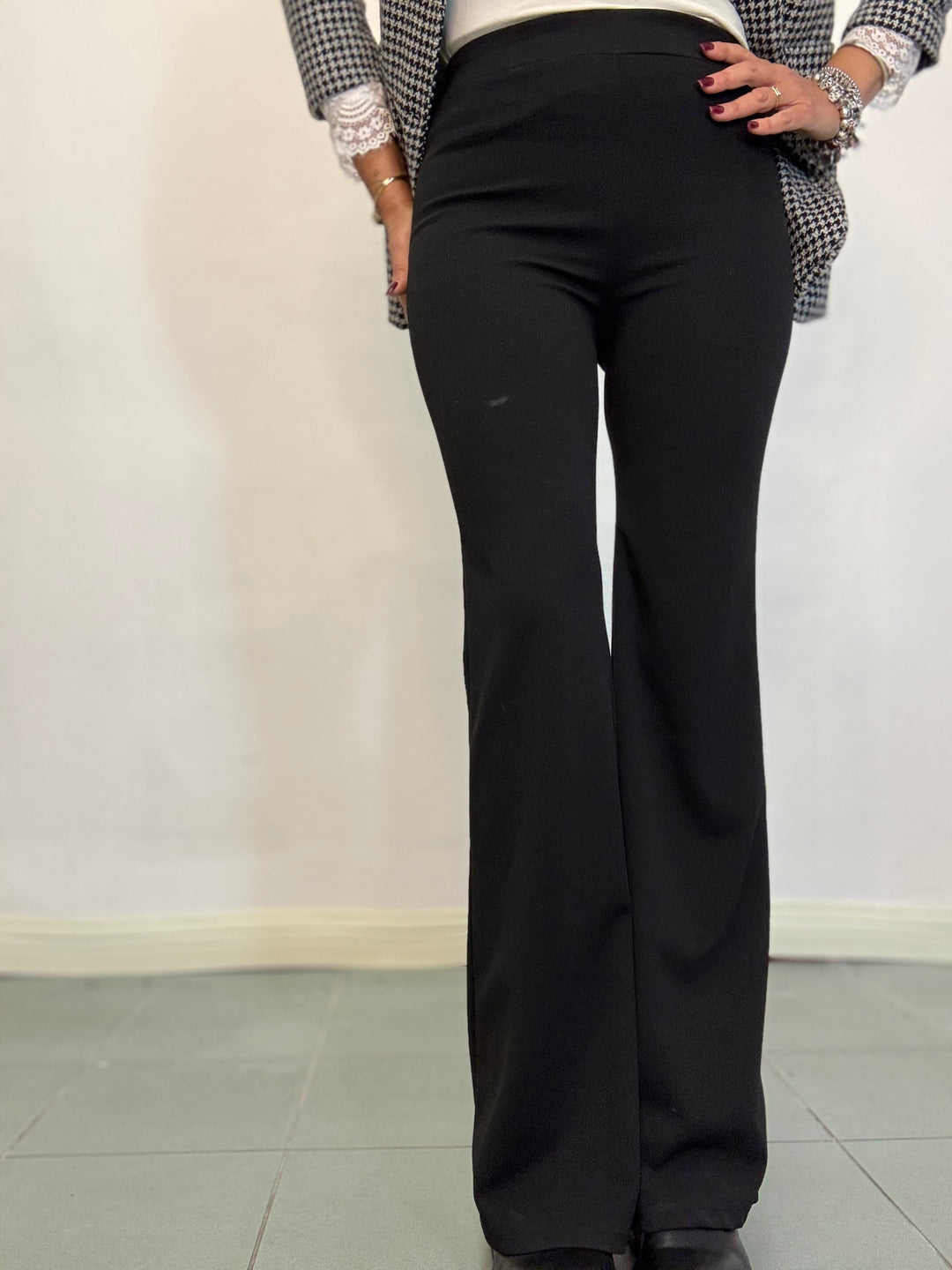 Pantalone zampetta Manu con l’elastico