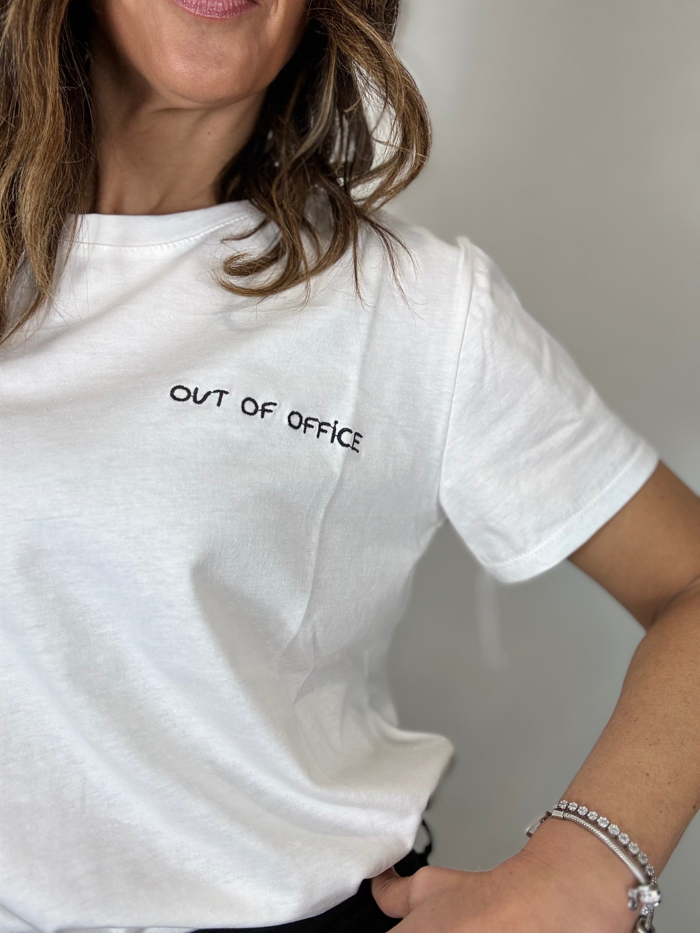 T shirt OUT OF OFFICE