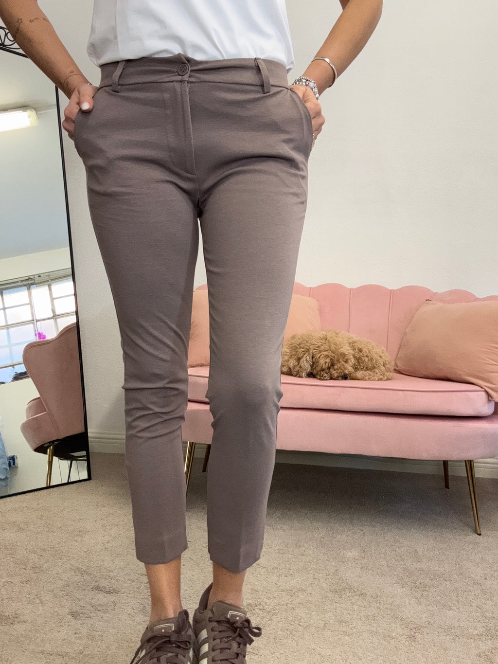 Il pantalone sigaretta punto Milano