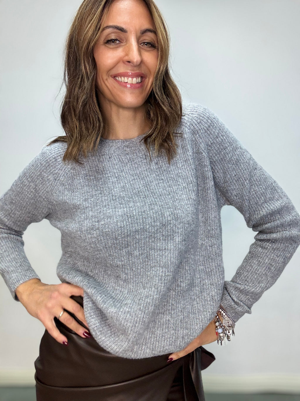 Il pull morbidone a costine girocollo