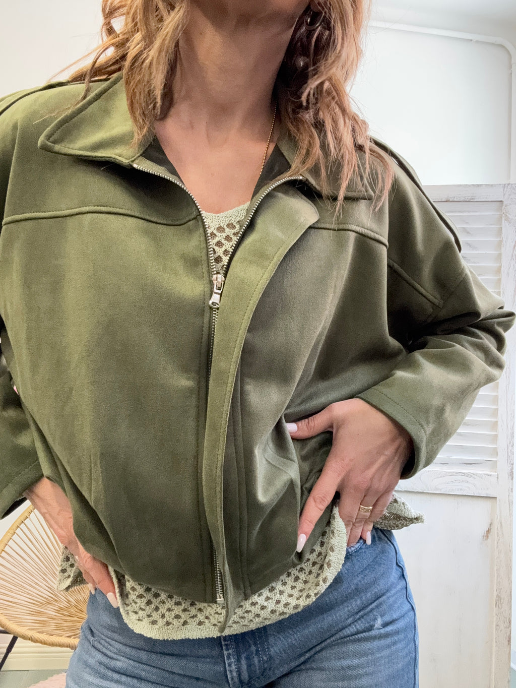 Il giubbino alcantara con la zip